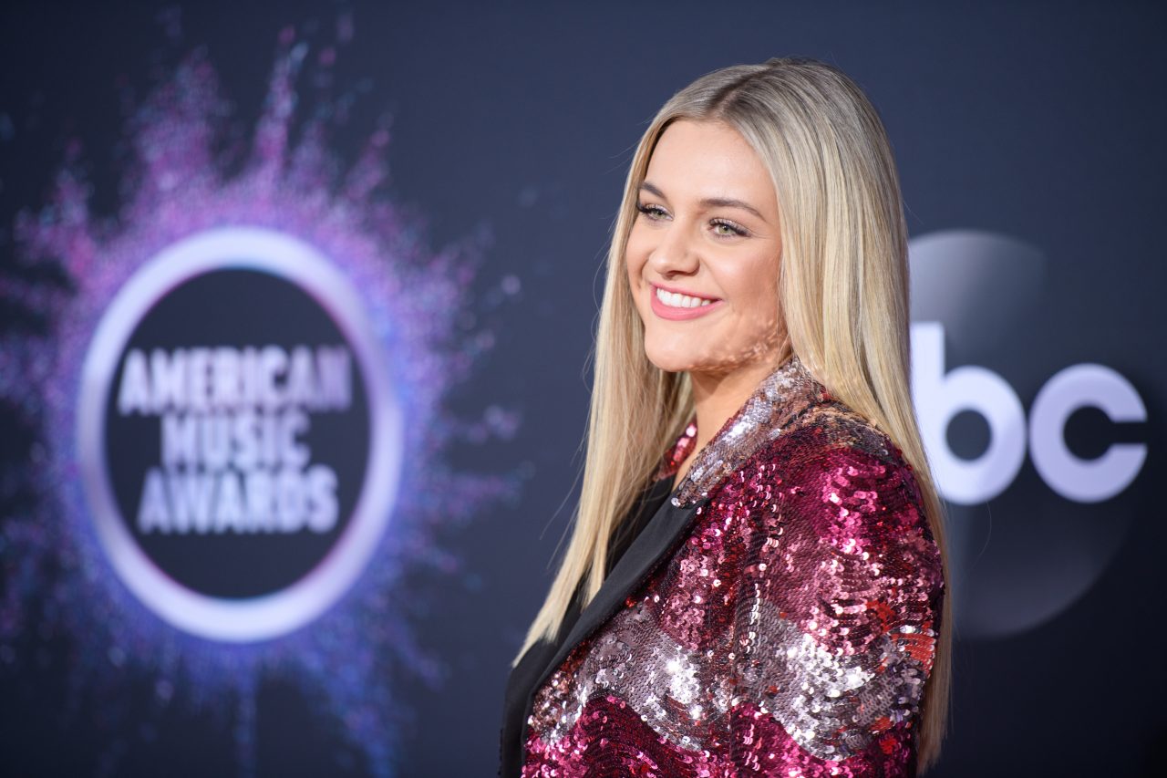 Kelsea Ballerini Responds to Bullied Fan With Sweet Message of Support