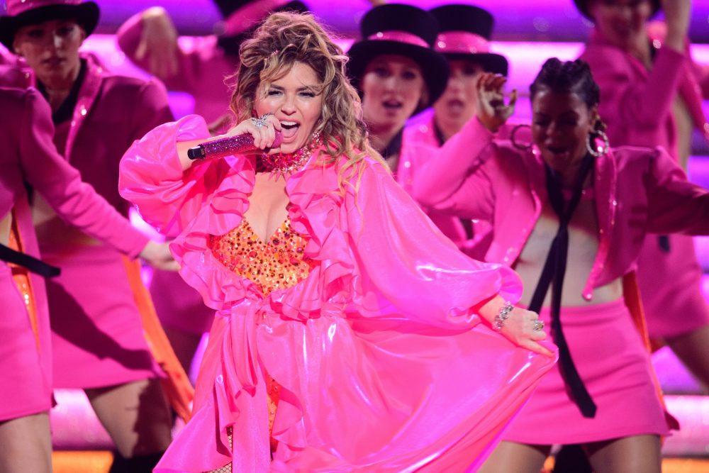 Watch Shania Twain Perform Her Biggest Hits at the AMAs