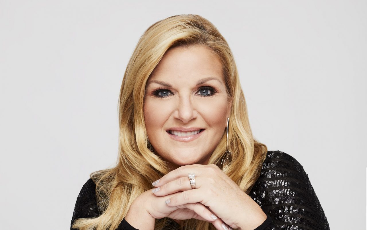 Trisha Yearwood Posts ‘Real’ Selfie After Photoshoot Picture