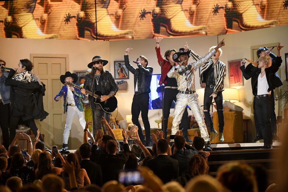 Lil Nas X, Billy Ray Cyrus + More Rock ‘Old Town Road’ at the 2020 Grammy Awards