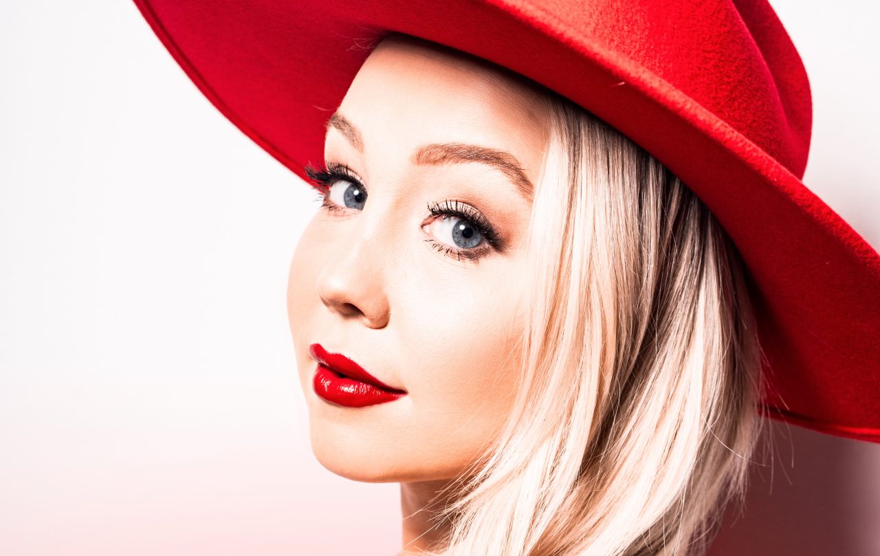 RaeLynn Tells the Boys to ‘Keep Up’ in New Music Video