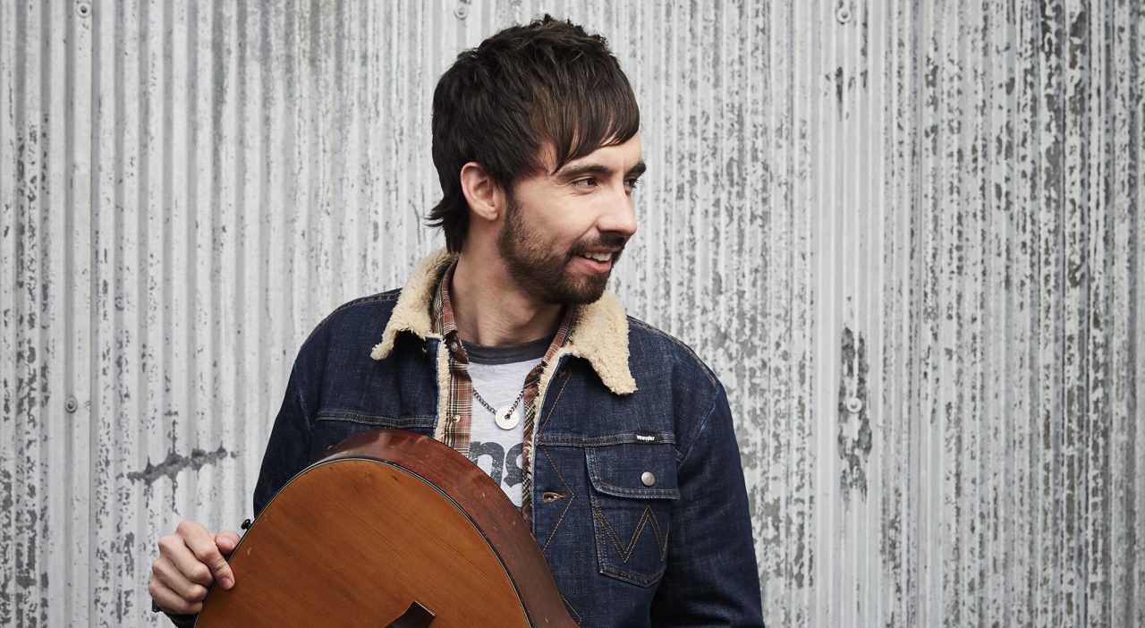 Mo Pitney Celebrates Lasting Love With ‘Right Now With You’