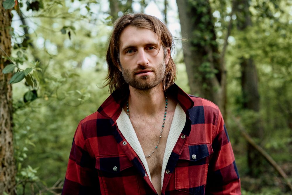 Ryan Hurd Toasts Father’s Day With ‘Every Other Memory’