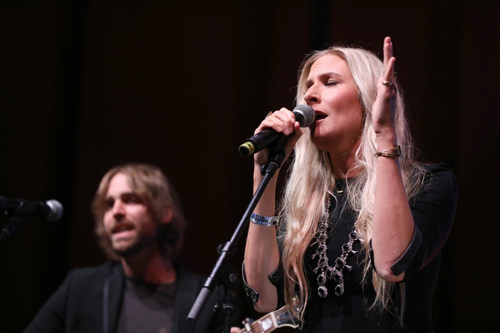 Holly Williams Shares Last Photo of Sister Katherine Before Her Passing