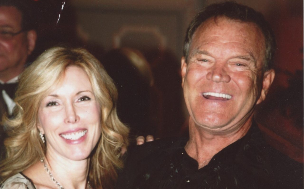Glen Campbell’s Wife Kim Chronicles Their Life Together in New Book, ‘Gentle On My Mind’