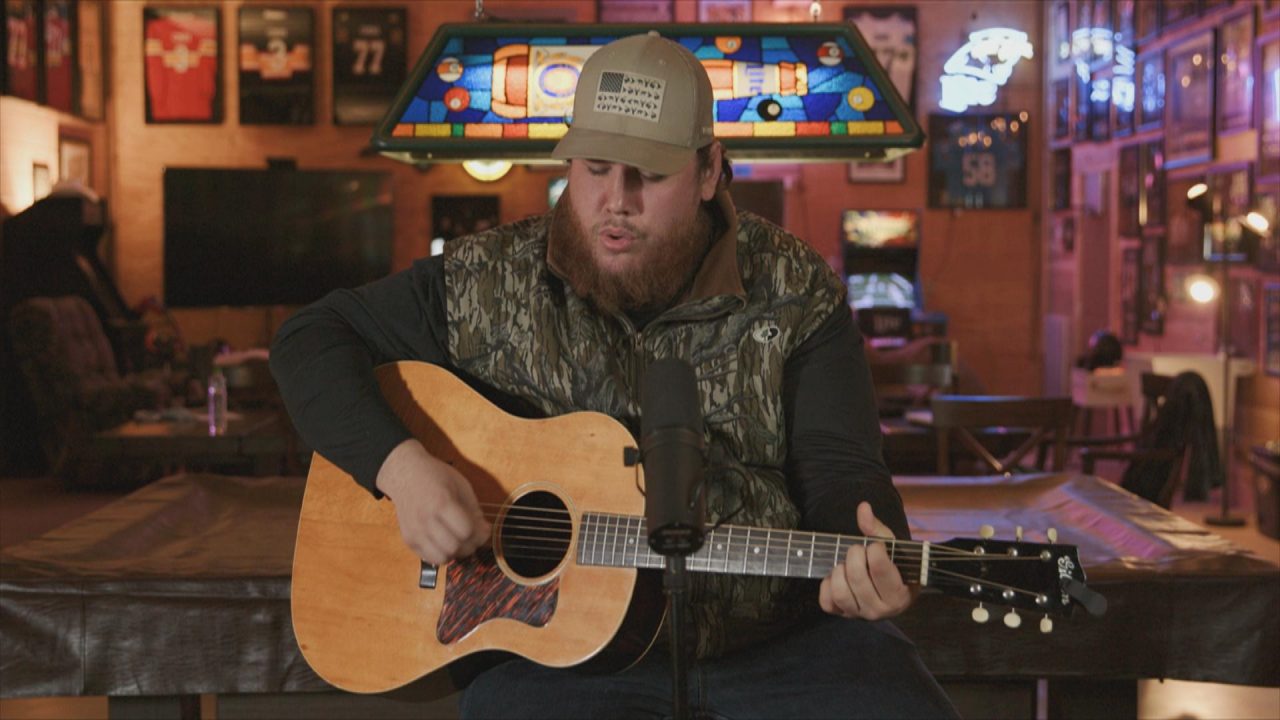 Luke Combs Honors Front Line Workers with ‘Six Feet Apart’ Performance