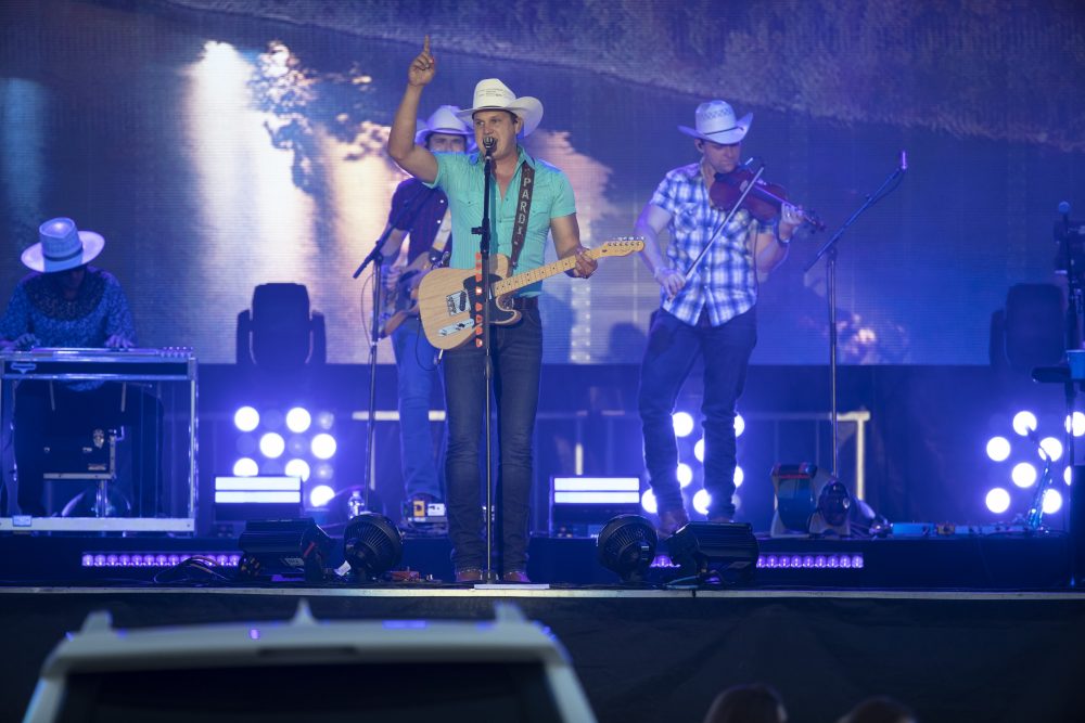 Jon Pardi Draws Thousands for Nashville’s First Drive-In Show
