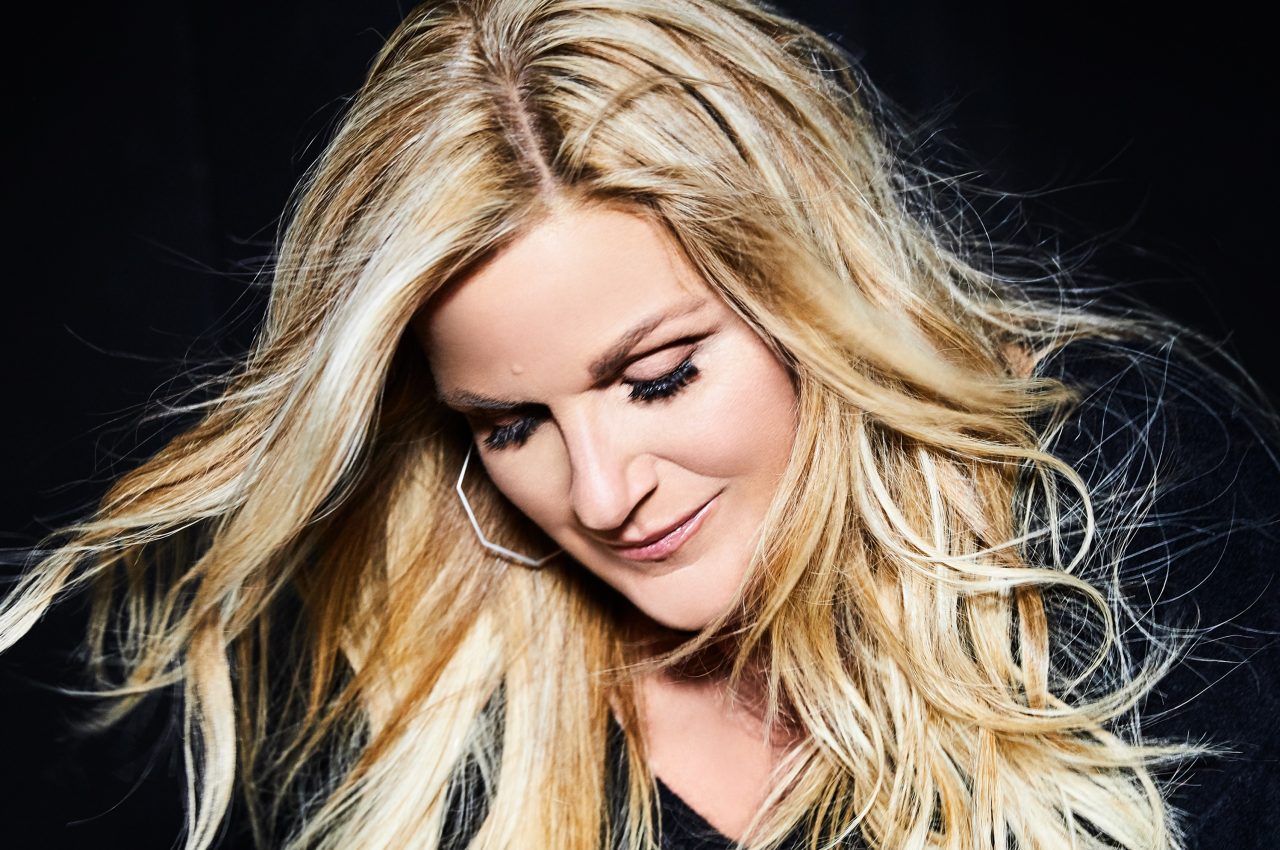 Trisha Yearwood Shares Family History in ‘I’ll Carry You Home’ Video