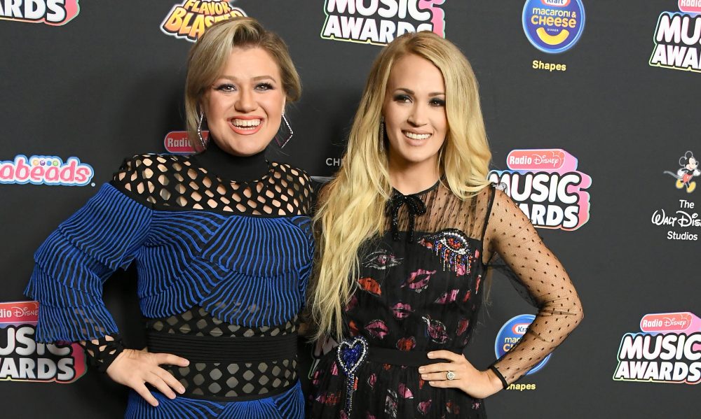 Kelly Clarkson Once Forged Carrie Underwood’s Autograph