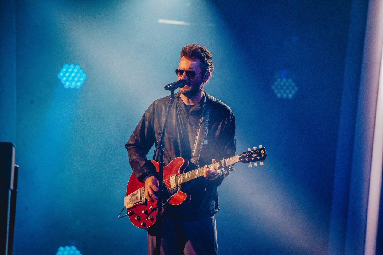 Eric Church Gets Sentimental for Days Gone By in ‘Heart On Fire’
