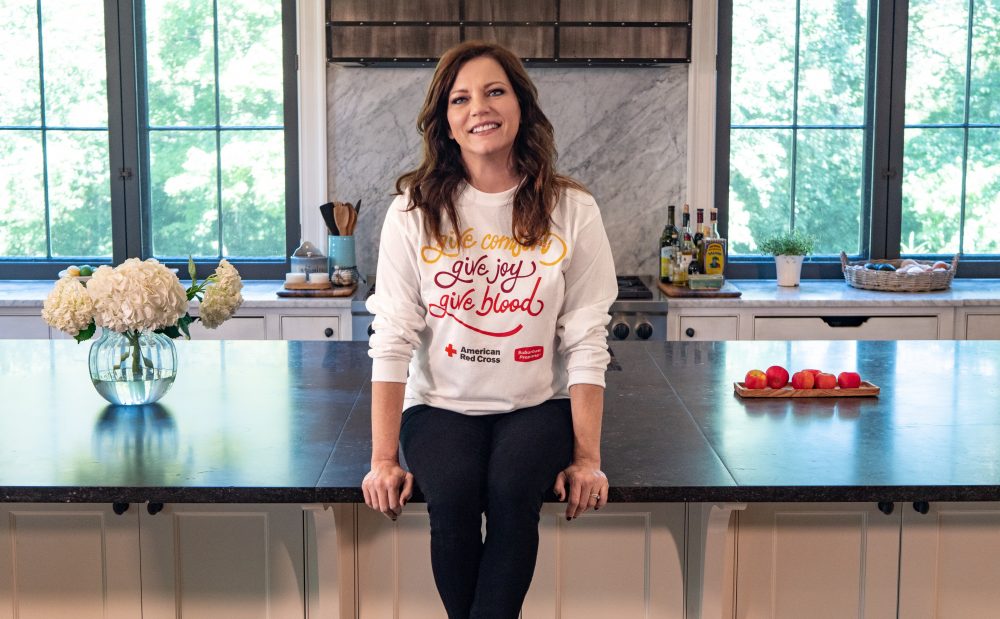 Get Martina McBride’s Sautéed Spinach Recipe In Time For Thanksgiving