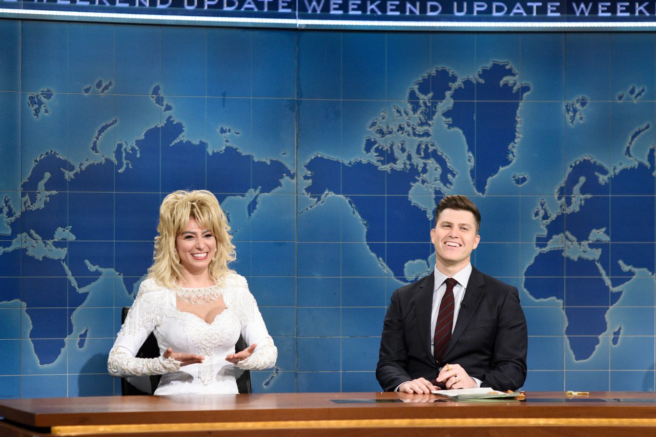 Check Out Saturday Night Live’s Spot-On Dolly Parton Impersonation