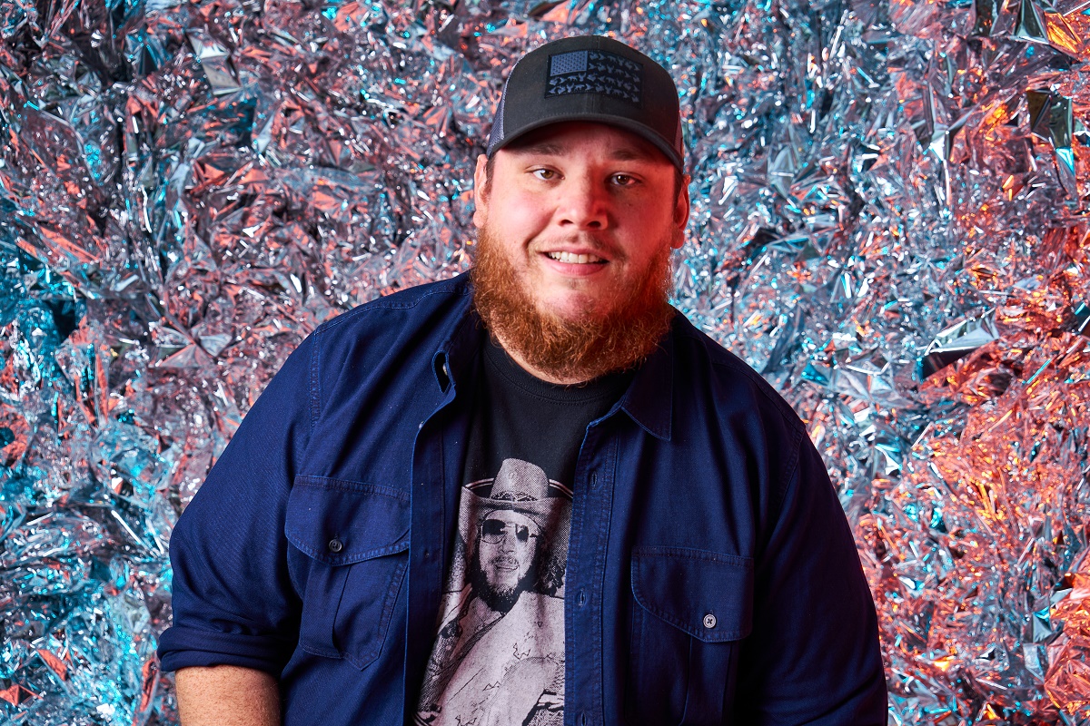 Luke Combs Races to Daytona 500 for First Concert Since March of 2020