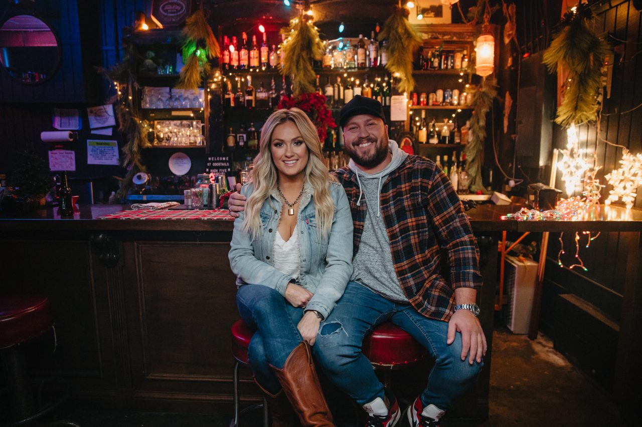 Mitchell Tenpenny and Girlfriend Meghan Patrick Have a ‘Neon Christmas’