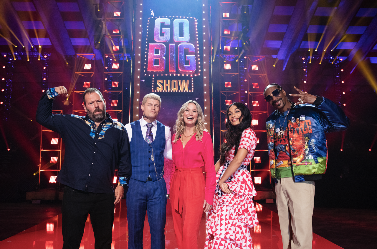 Jennifer Nettles Judges Unique Talent on TBS’ ‘Go-Big Show’