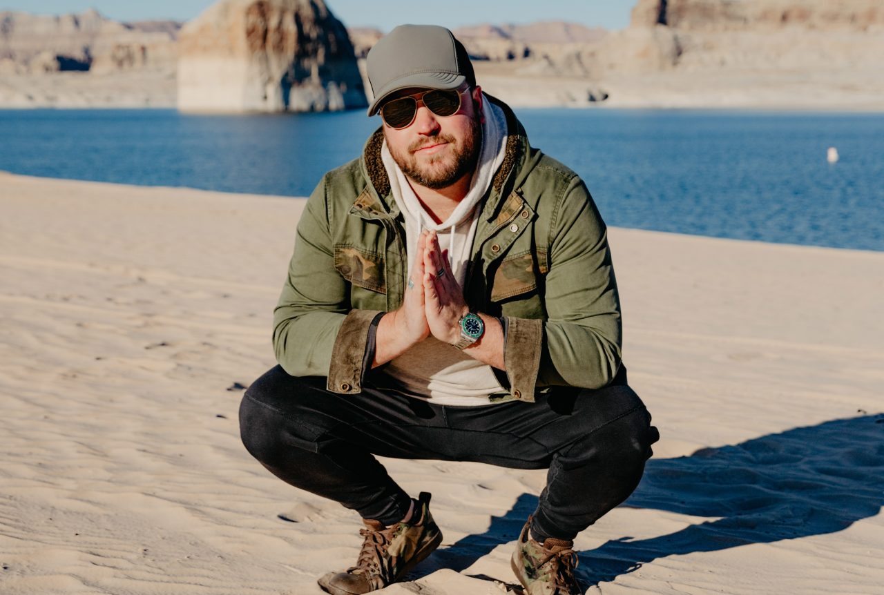 Mitchell Tenpenny Explores The Best Of Nature In Uplifting ‘Bucket List’ Video