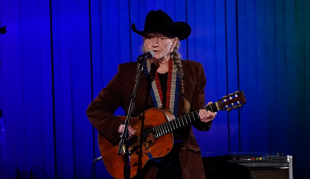 Willie Nelson Talks Sinatra and Air Sickness on ‘Sunday Today’