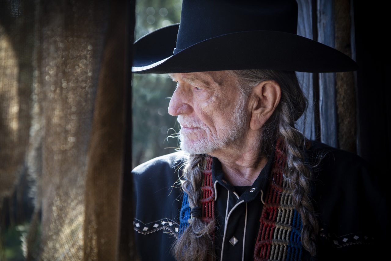Willie Nelson Mourns Loss of Sister and Bandmate, Bobbie, Dead at 91