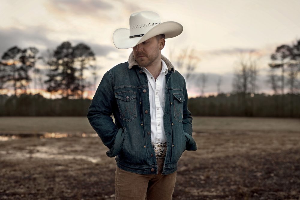 Justin Moore Sticks To His Roots With ‘Straight Outta The Country’ Album
