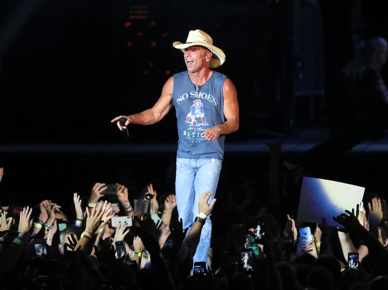 Kenny Chesney Makes 2022 Stadium Tour Official After Years of Waiting