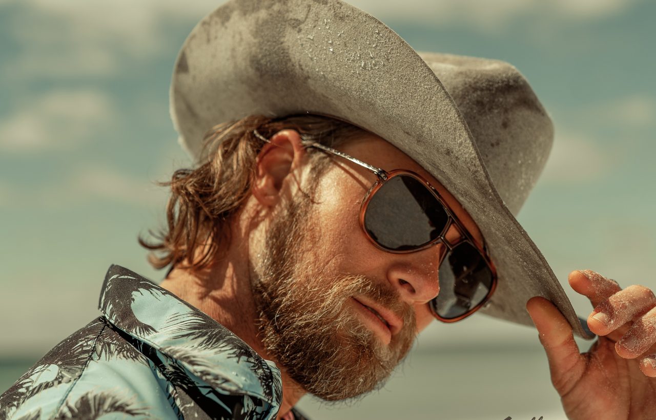 ‘Beach Cowboy’ Brian Kelley Announces Debut Solo EP