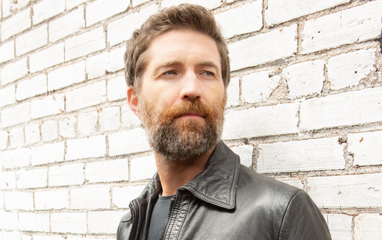 Josh Turner Releases ‘Your Man Deluxe Edition’ on 15th Anniversary of Its Debut