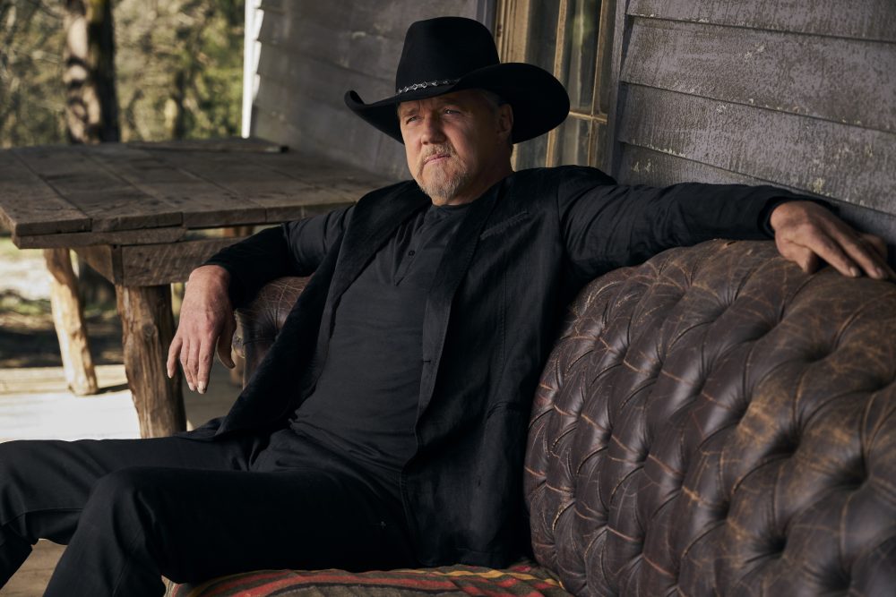 Trace Adkins Enlists Luke Bryan and Pitbull for ‘Where the Country Girls At’