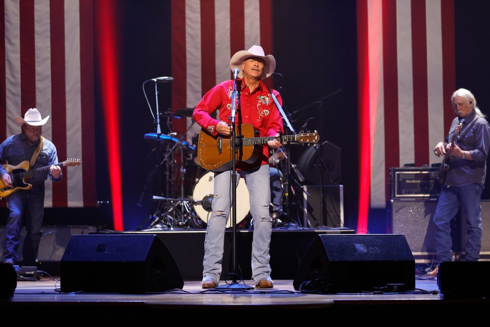 Watch Alan Jackson Tribute Family and Freedom for the Fourth of July