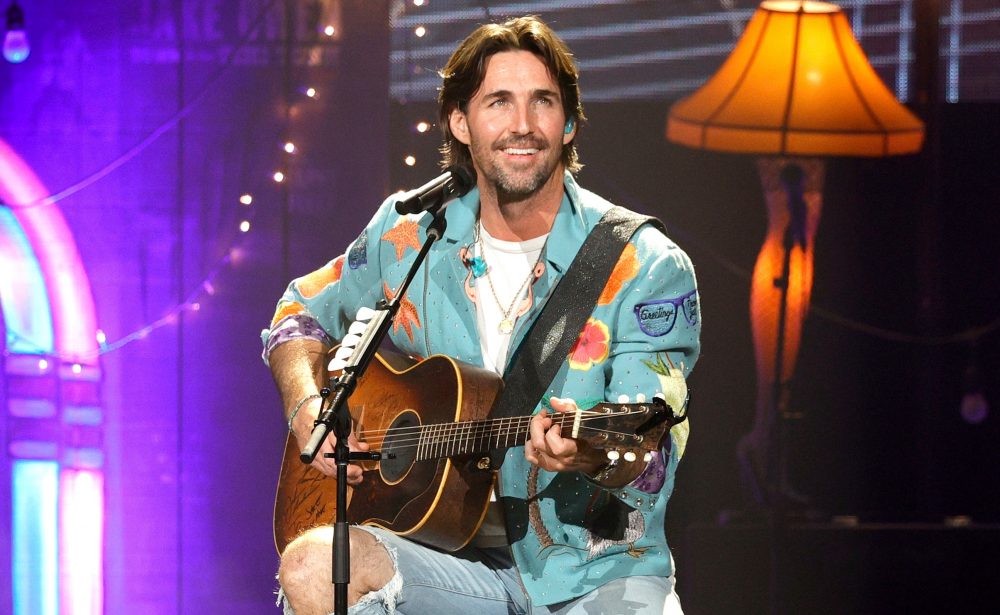 Jake Owen Aims for an Uncharted Buzz With ‘Drunk On a Boat’