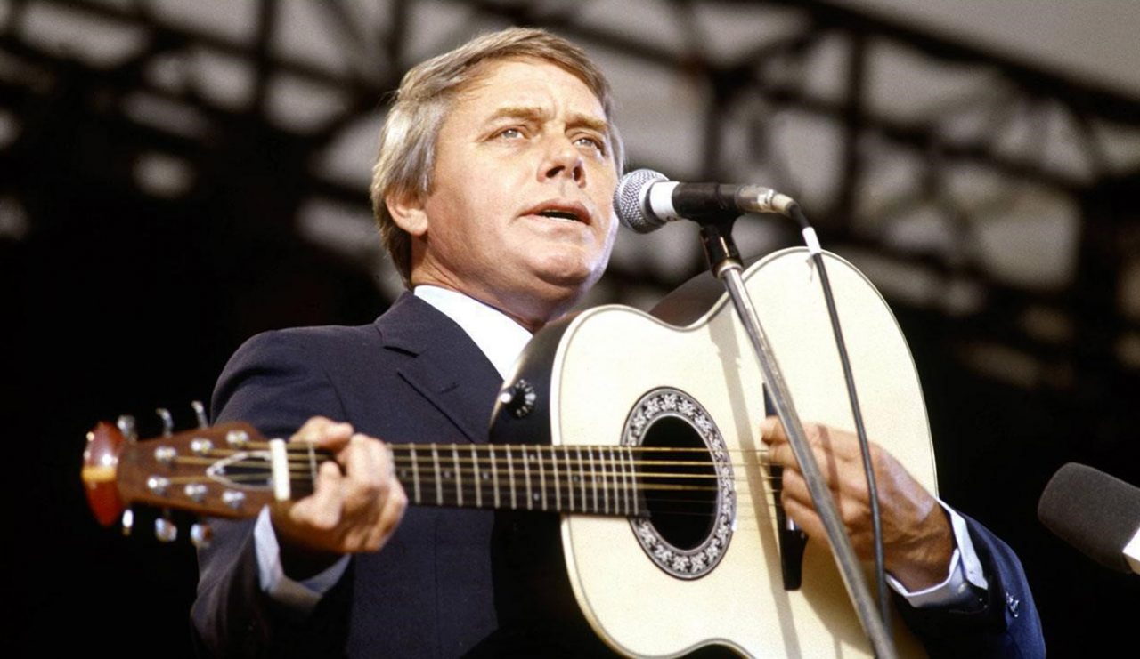 Tom T. Hall, Country Hall of Fame Member, Dies at 85