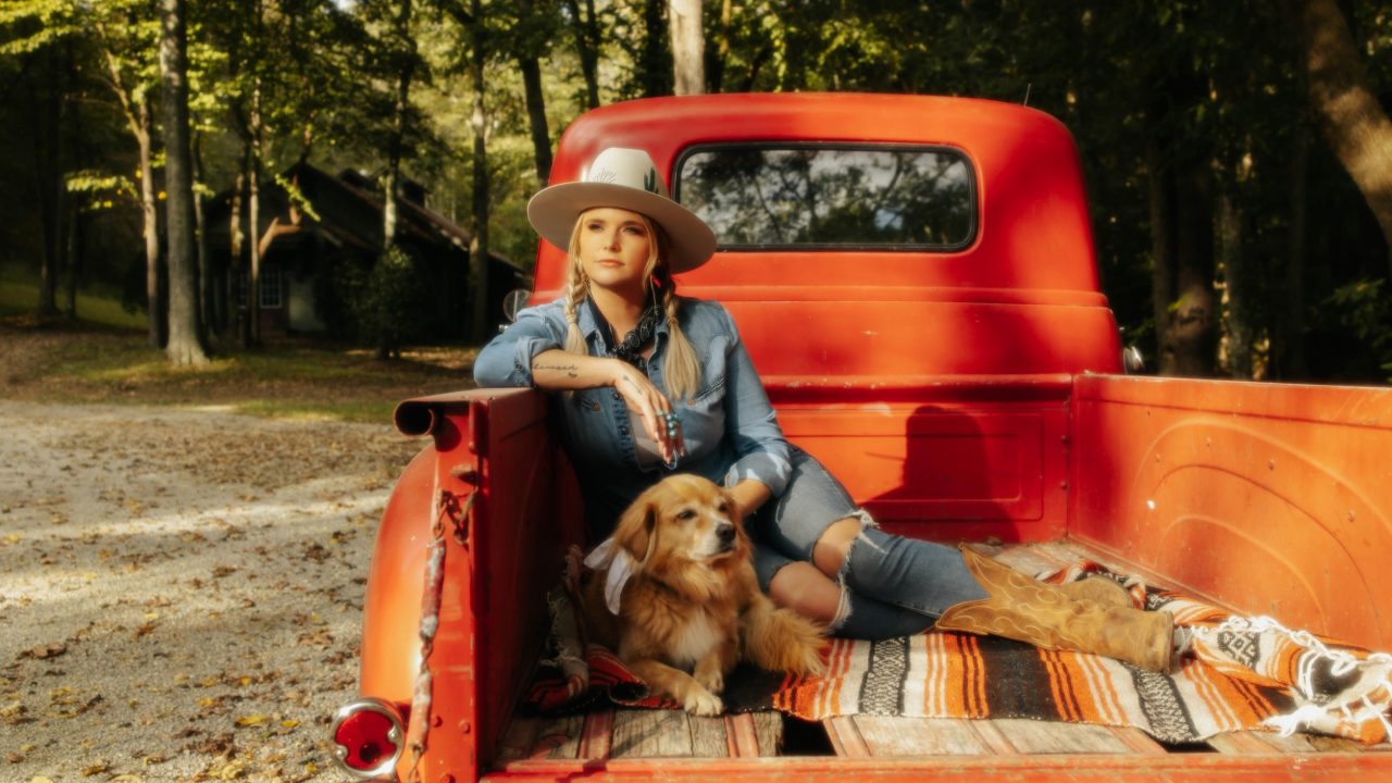Miranda Lambert Goes on Tractor Supply Shopping Spree for Shelter Pets