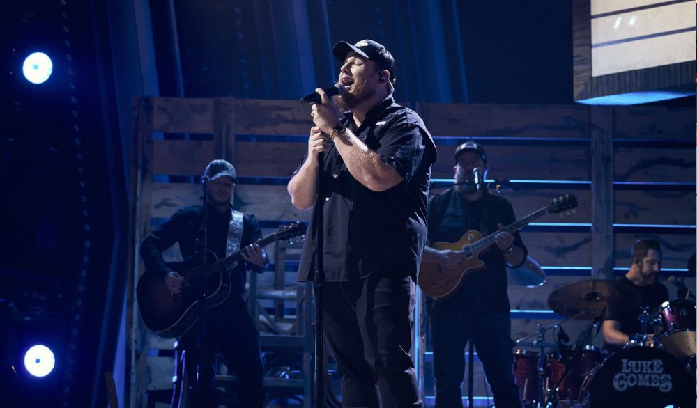 Luke Combs Debuts Affirmative New Song, “Doin’ This”