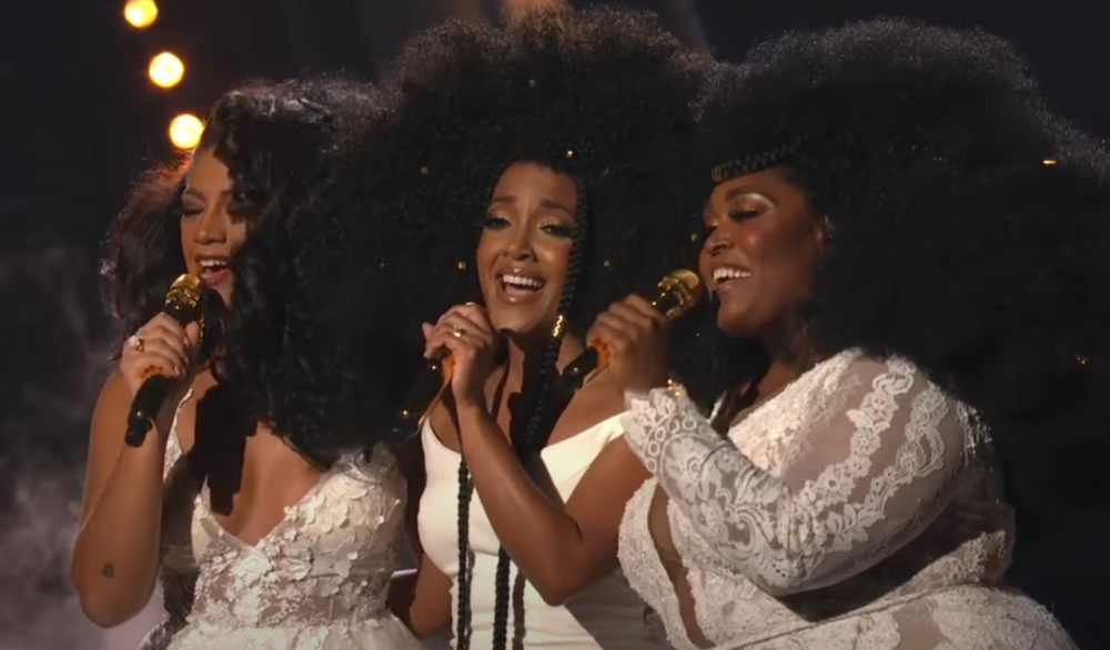 Mickey Guyton, Brittney Spencer and Madeline Edwards Perform Powerful Rendition of “Love My Hair” at CMA Awards
