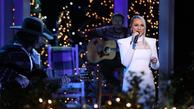 See Gabby Barrett, Pistol Annies and More on ‘CMA Country Christmas’
