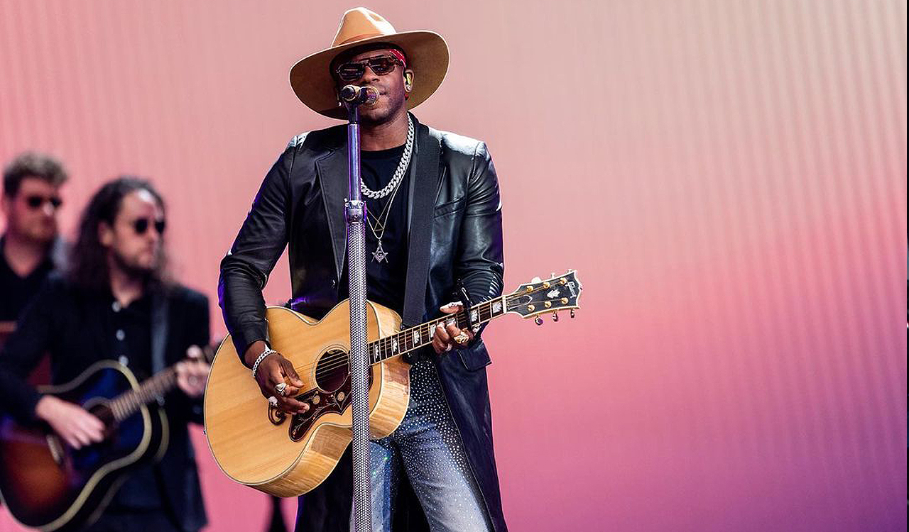 Jimmie Allen Performs Emotional New Single ‘Down Home’ at the ACM Awards