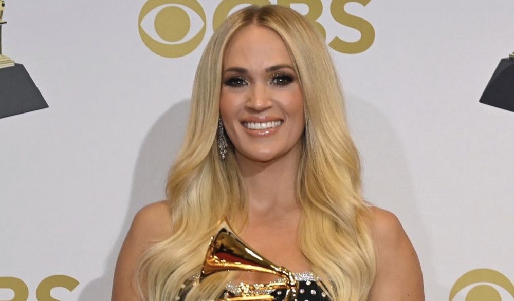 Watch Carrie Underwood Fight Back Tears After Grammy Gospel Win